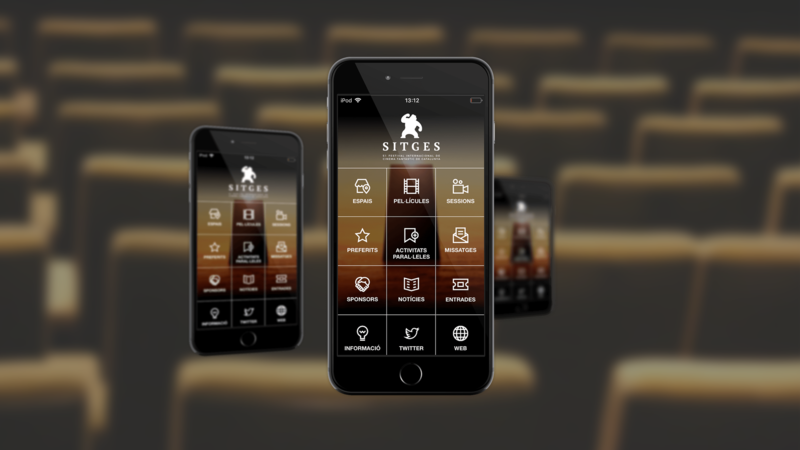 App nativa per esdeveniments de cinema amb el fons de pantalla d'una sala de cinema plena